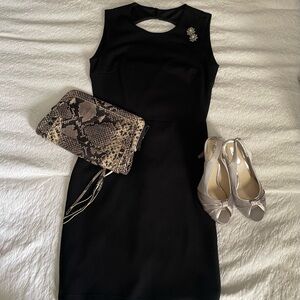 Lulu’s bodycon backless little black dress
